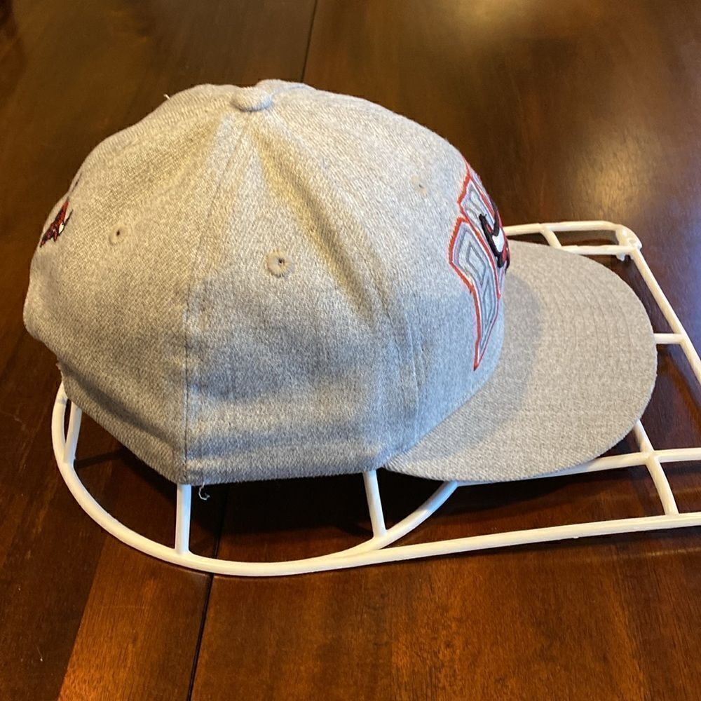 Ultra Game NBA Bulls SnapBack Baseball Cap - Picture 5 of 10